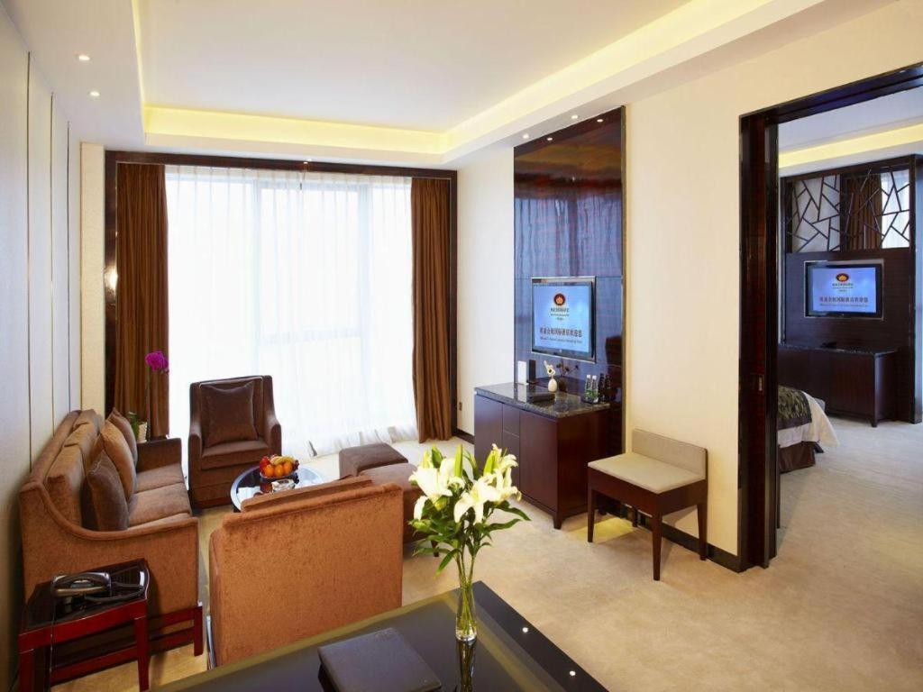 Eurasia Convention International Hotel Wuhan Exterior foto