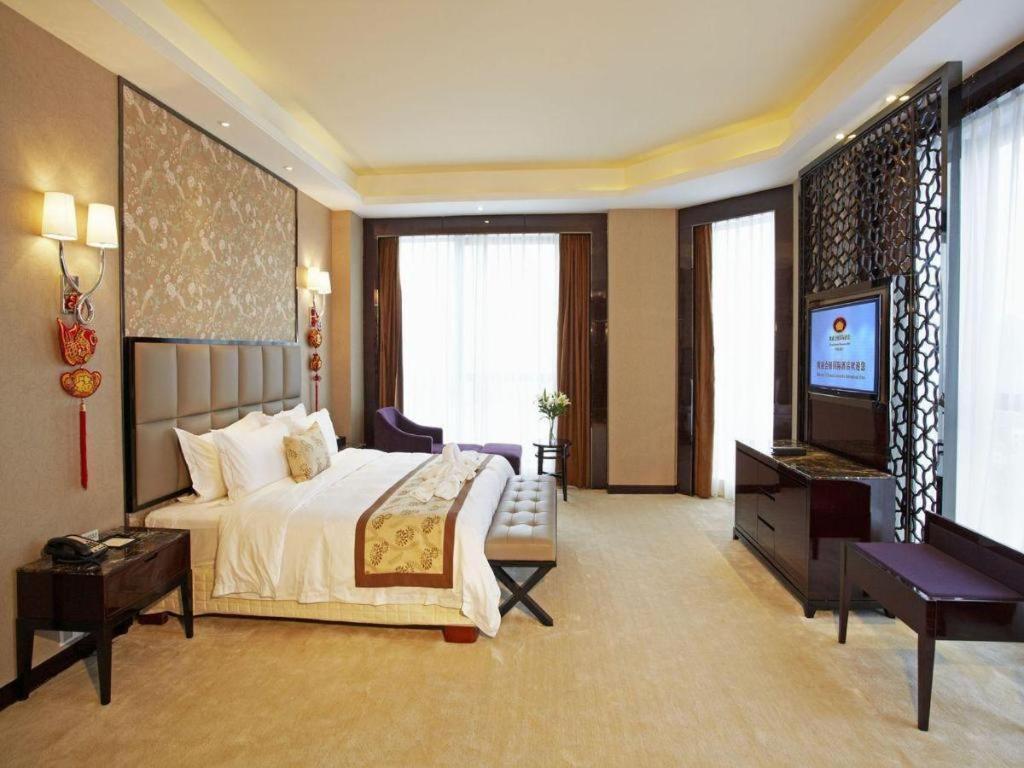 Eurasia Convention International Hotel Wuhan Exterior foto