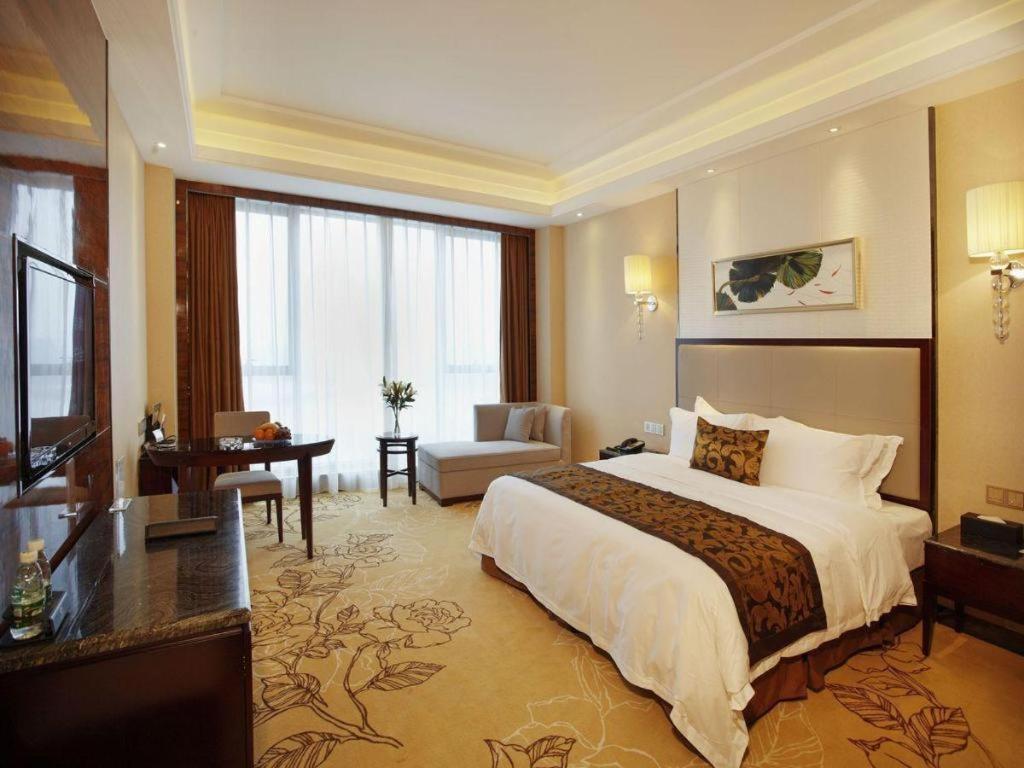 Eurasia Convention International Hotel Wuhan Exterior foto